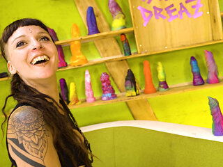 Inked Girl vs. The Zfilmz Wall of Toyz - Solo Overload