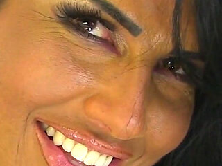 Naughty British MILF Katie Smith Masturbates in Bed