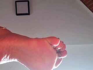 Linsey Dawn solo foot fetish