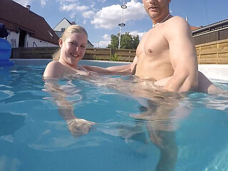 Julia Have Sex! Poolparty!