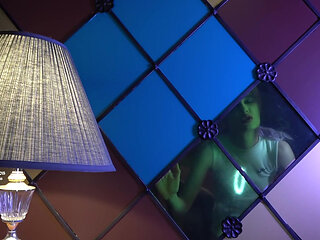 Kiss Your Stepmother as if She Was Your Girlfriend