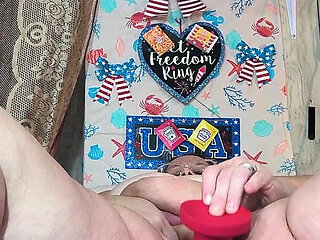 Labor Day Bash Fed Fat Whore Corn Now She's Farting