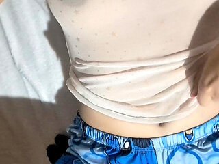 India shows off tits and her rich pussy