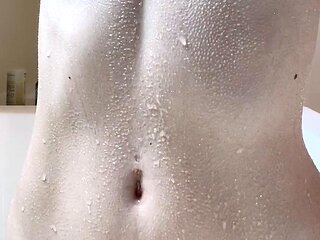 Webcam Teen Melly Big Boobs