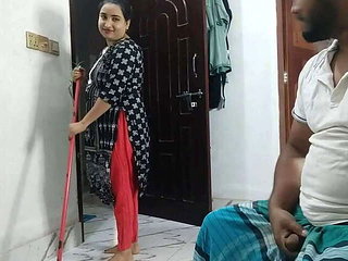 Indian maid gets flashed by dude's dick