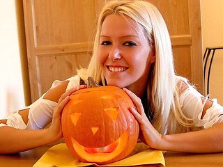 Blooming Sophie Moone at clothed sex