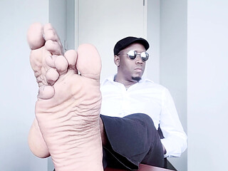 Male soles in the office (3 (2026)