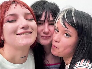 PutaLocura - Jovenes zorras Sara Villegas, Digna Morales y Laura Hardkinks tragan en el bukkake
