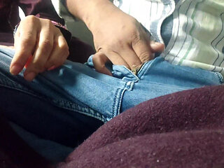 Train mai bhabhi ko lund chusaya