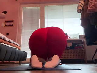 Try Not To Cum Watching Milf Yoga Routine