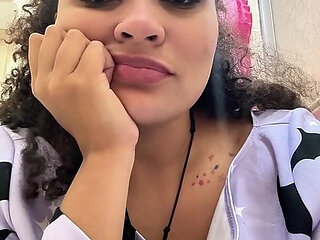 Gassy Milk-intolerant Girl on the Toilet and Farting