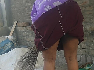 New house cleaning aunty nice pussy