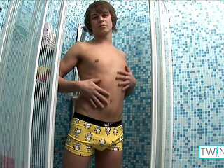 Horny Cute Ezra M Stuffs His Butt With A Big Sex Toy To Cum!