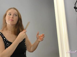 Marta Upskirt High Heels Masturbation