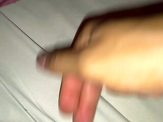 Fodendo cuzinho gostoso no escurinho