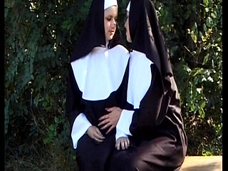 Brunette German Cougar with Naturals Gets Railed in Outdoor