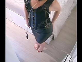 Vient me baiser mon gros cul de petite salope ou le contraire