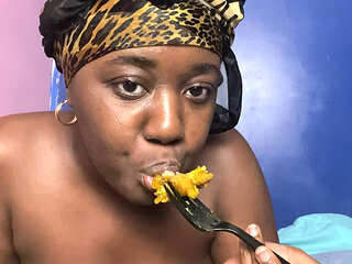 My 2nd MUKBANG EVER OH AND IM TOPLESS WITH THE TIDDYS OUT NUDE