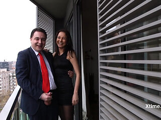 Francys Bell gives a blowjob and footjob to Andrea Dipre