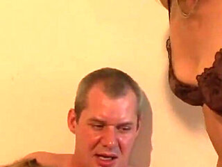 Sex therapy in threesome