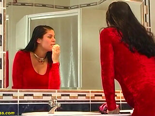 Ninth month preggo teen takes a shower