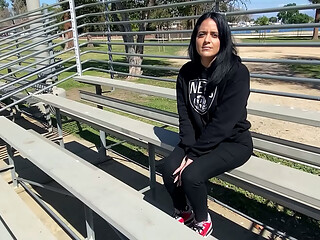 Yolanda Yamz And Rome Major Thick Curvy MILF Outdoor Doggy Pound!