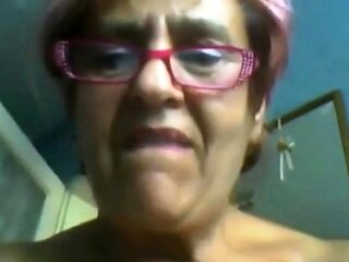 Sexy Senior's Webcam Show: Amateur Granny's Exhibition!