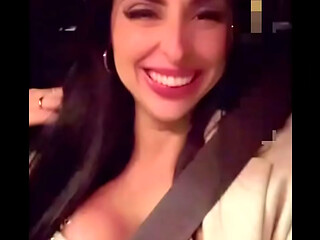 Peguei a Rainha Hotwife no Rol&ecirc_: Encontro Foda com a Safada Gostosa Fudendo Gostoso e o Corno na Punheta