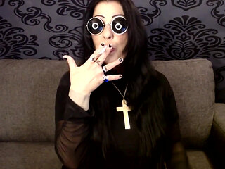 Halloween Ozzy Cosplay MILF Smoking