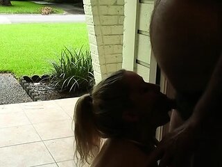 Blonde Escort Fast Blowjob