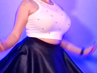 Curvy College Girl Haul Plaid, Drawstring and Black Mini Skirts Fit Check