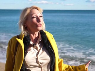 Oney, 23, a very cerebral young woman from Aix... - Jacquie et Michel TV