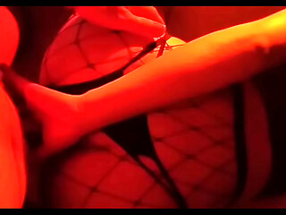 -ANAL CASERO PRIMERA VEZ, LE PARTO EL CULO A LA CACHONDA DE MI PEQUE&Ntilde_A HERMANASTRA CON MALLAS ...