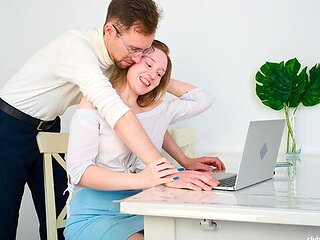 Club Sweethearts - long hair scene