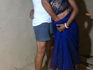 Desi Indian Village bhabhi Big boobs pressing and holding the Pusssy