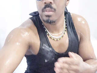 I wash my body in the bath (4) (2025)