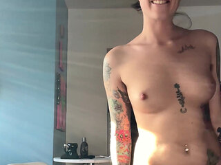 Worship My Sweaty Body After Workout