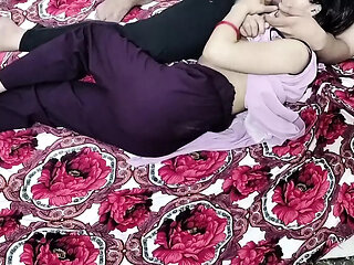 Little step sister ki chuchi daba daba kar choda