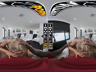 Rubia Tatuada Y Black VR