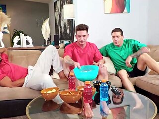 Casual day leads to a threesome for these hung lads