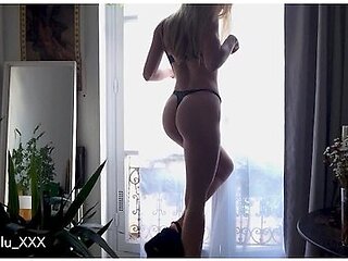 Leo Lulu In Fit Girl Masturbating By The Window