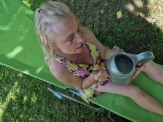 special toy I spoil my prolapse pussy on a hot summer day