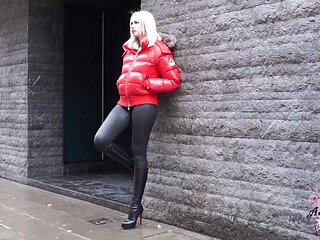 Arteya slut blowjob big dick and hard pussy fuck for compensating rent