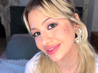 Sensual Lips Tease & Gloss to Lipstick Transformation - Close up Lip Fetish