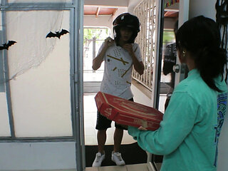 Domiciliario accepts a fuck in exchange for pizza l