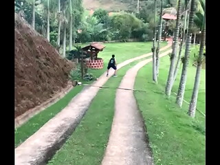 Novinho destemido mostra a bunda ao publico alvo proclise