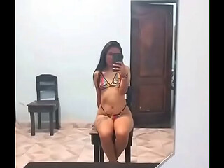 Me muestra su bikini