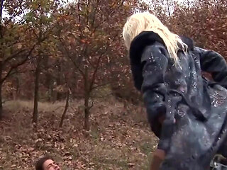 Slim Blonde MILF Feels Like Having Sex in the Open