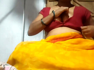 Indian beautiful sister-in-law fingers the ass alone in the house, hot sister-in-law masturbates at home