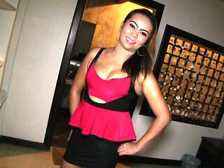 Mature Thai BBW MILF fucks a horny white farang with pleasure
